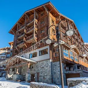L'aiguille Percee Тинь